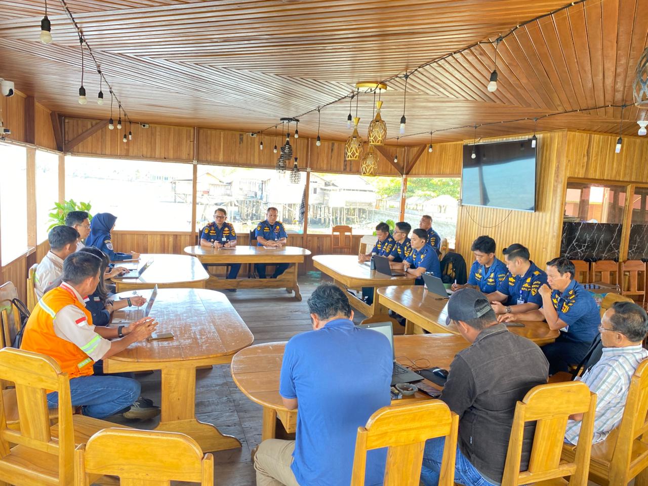 RAPAT EVALUASI PELAYANAN KAPAL DAN SOSIALISASI KESELAMATAN PELAYARAN